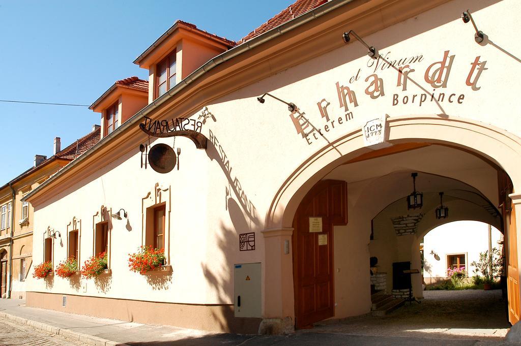 Bed and Breakfast Erhardt Panzio à Sopron Extérieur photo