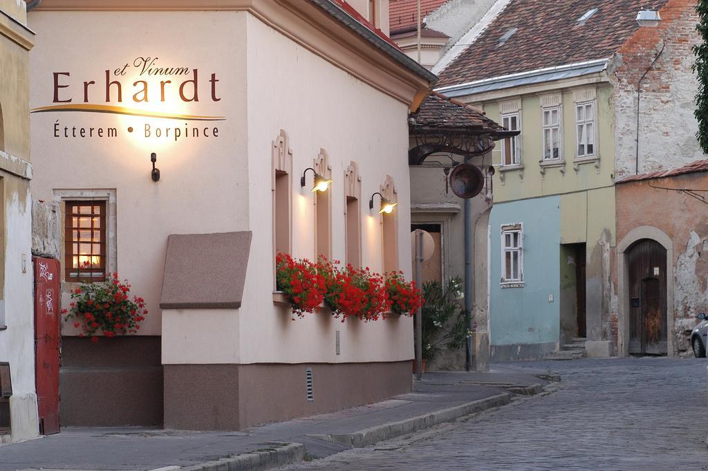Bed and Breakfast Erhardt Panzio à Sopron Extérieur photo
